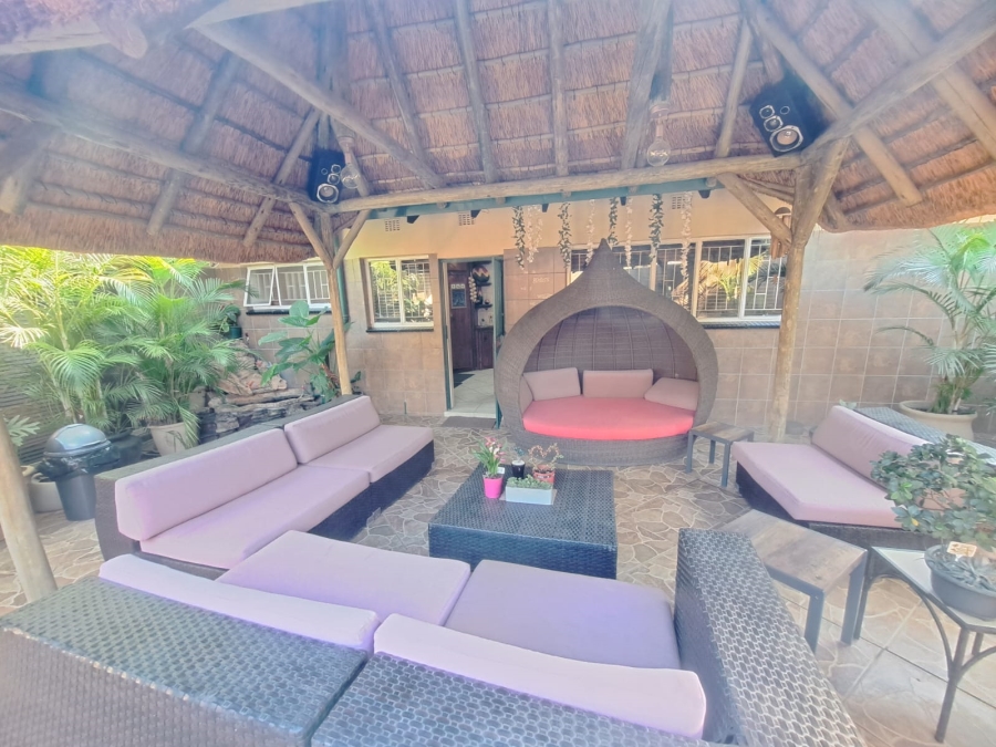 4 Bedroom Property for Sale in Safari Gardens North West